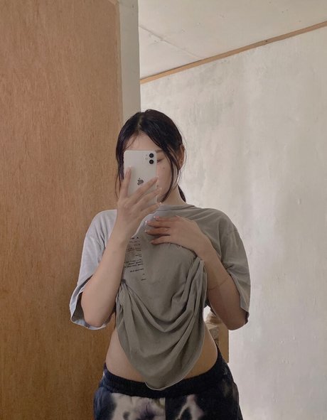 asiatische top-onlyfans freie hübsche foto