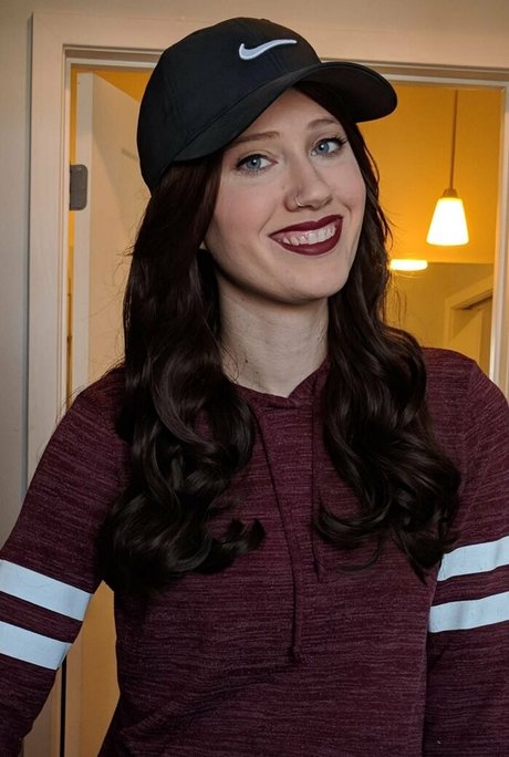 stiefschwester onlyfans nacktheit erwachsene archiv