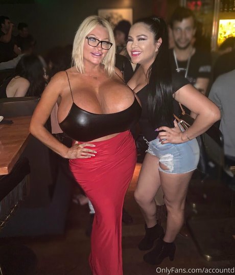 vollbusige rothaarige teen onlyfans kostenlose erotische bilder