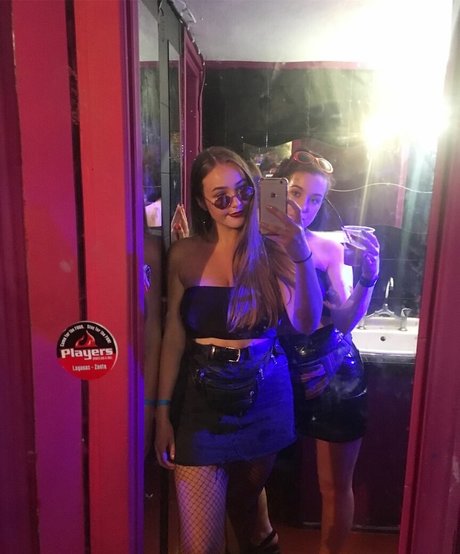 Helayna Birkett kostenlose nackte galerie