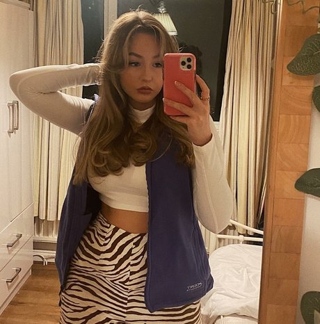 Helayna Birkett erwachsene erotische archiv