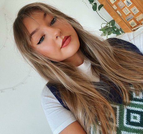 Helayna Birkett beste exklusive foto