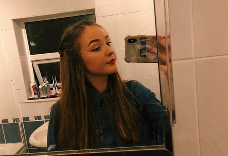 Helayna Birkett schöne perfekte galerien