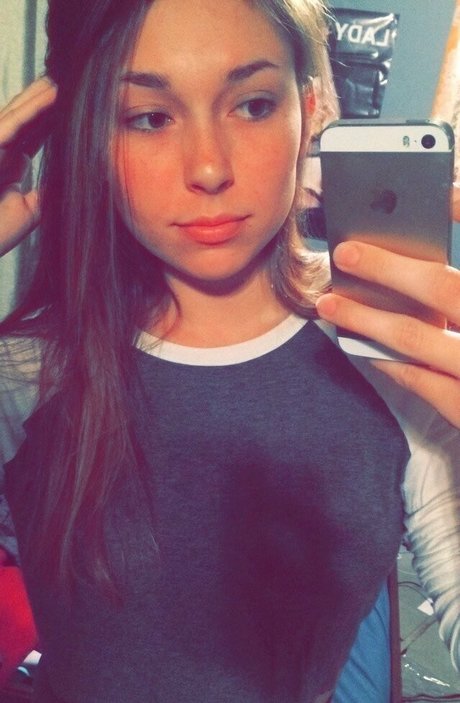 erinashfordofficial heiße erotische galerien