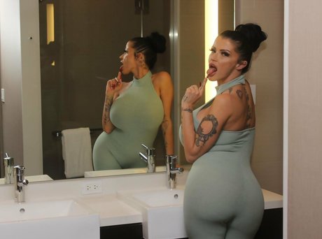 ehefrau milf onlyfans nackte bilder