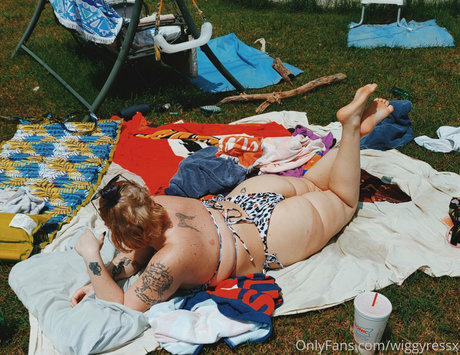 wiggyressx perfekte nackte bild