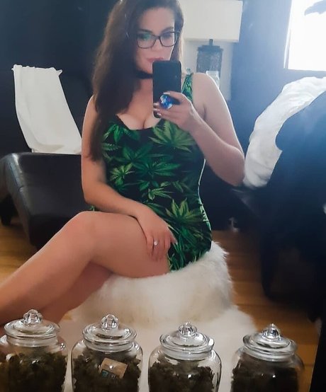 mollige emo-onlyfans erwachsene hübsche bilder