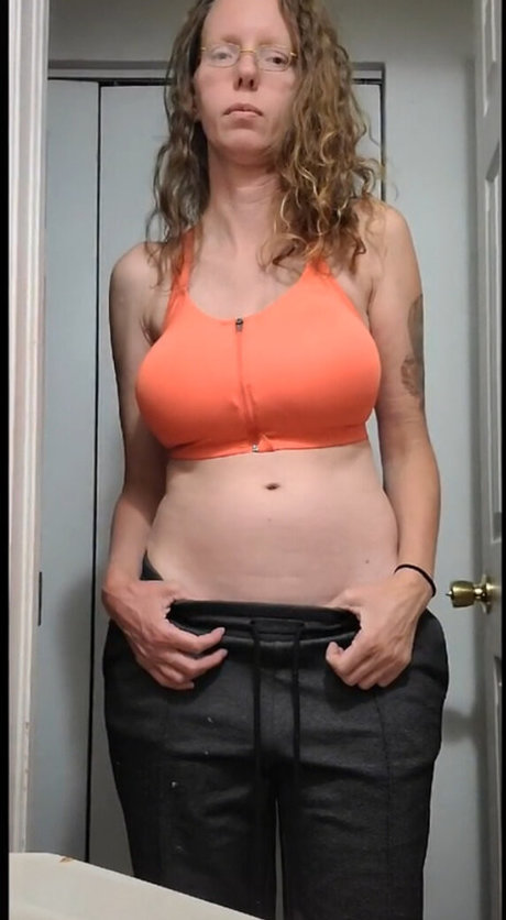 zierliche milf onlyfans heiße xxx archiv