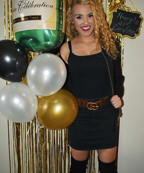 Caroline Wall kostenlose top bild