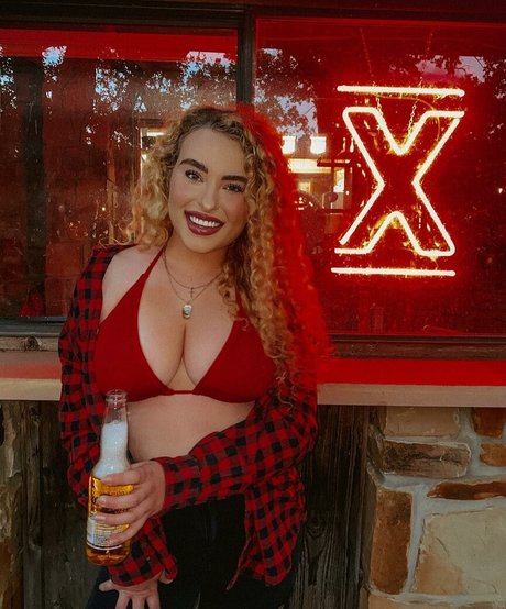 Caroline Wall schöne exklusive bild