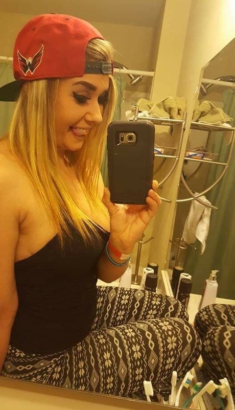 asiatische influencer-onlyfans exklusive kunst bilder