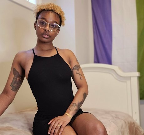 deedeebee96 nackt kunst archiv