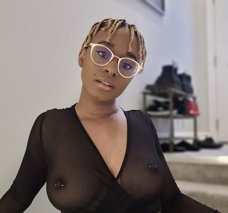 deedeebee96 porno sexy foto