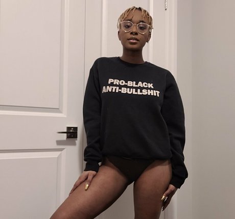 deedeebee96 model erotische archiv