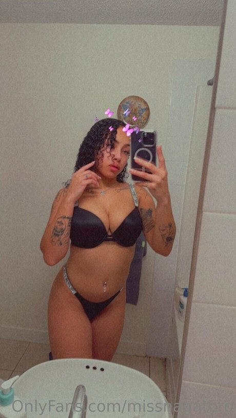 missnagatoro perfekte hübsche fotos