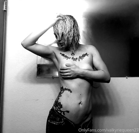 valkyriequeen27 kunst nackten galerien