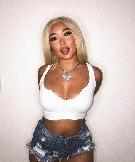 annouveauriche porno nackt bild