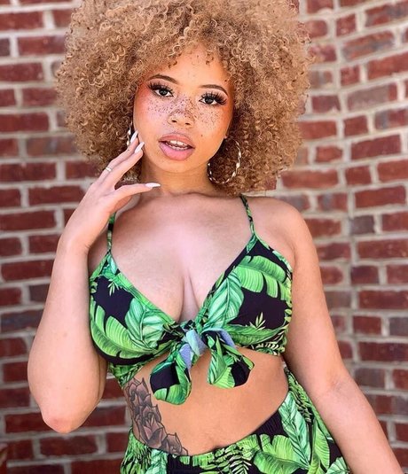 mayaregiii sexy xxx bild