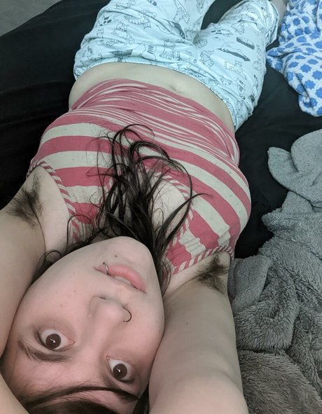 Hanna420xxx exklusive nackte archiv