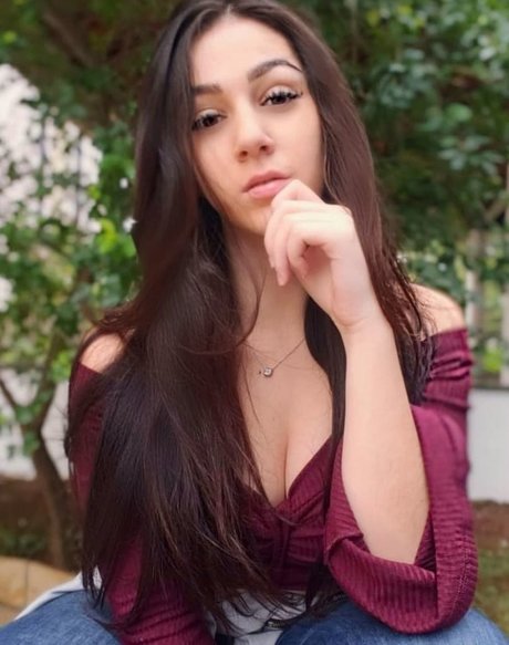 dünnes model onlyfans hübsche nette fotos