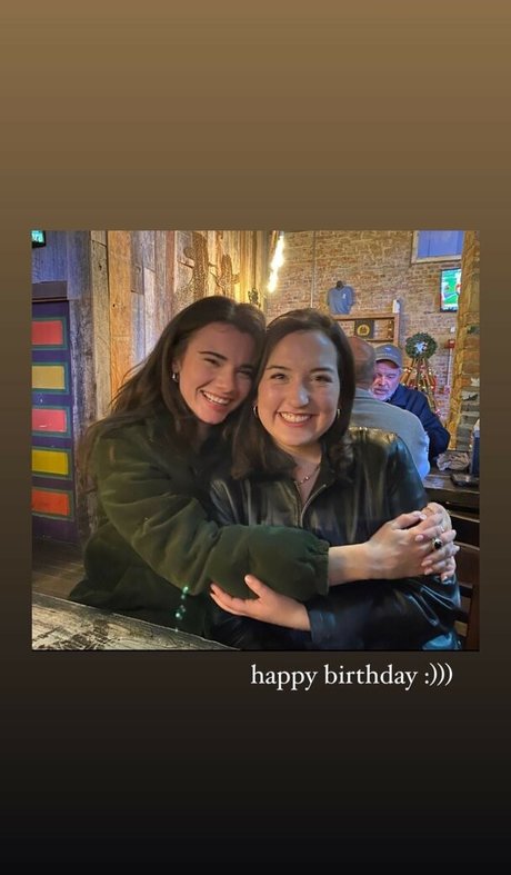 Brett Cooper kunst erwachsene foto