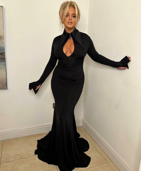 vollbusige rothaarige teen onlyfans nacktheit freie bilder