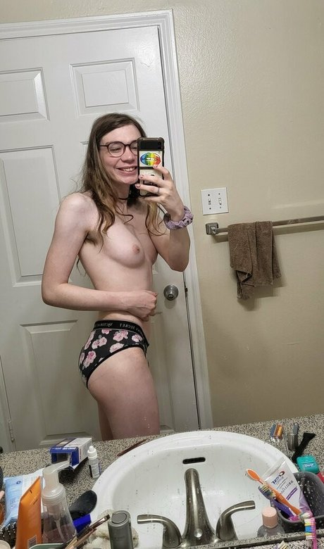 emilybunoof model akt archiv