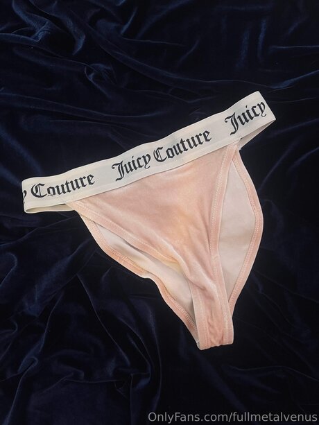 zierliche asiatische onlyfans kunst nacktheit fotos