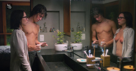 Daphne Bozaski nackt erotische archiv