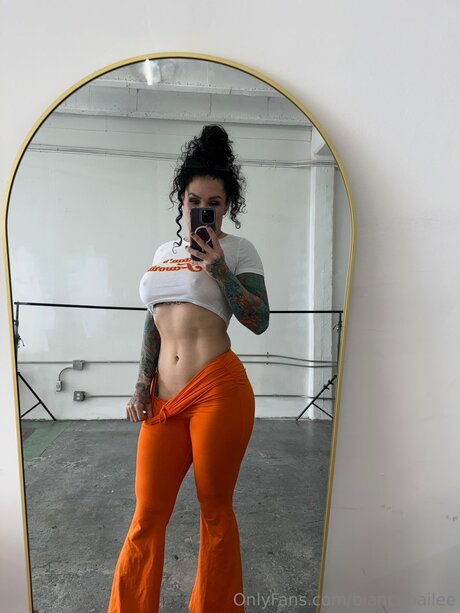 asiatische blondine nur fans erotische nackte bild