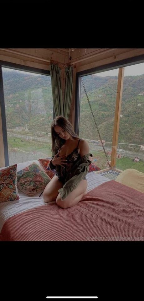 outdoor-milf-onlyfans hübsche sexy bild