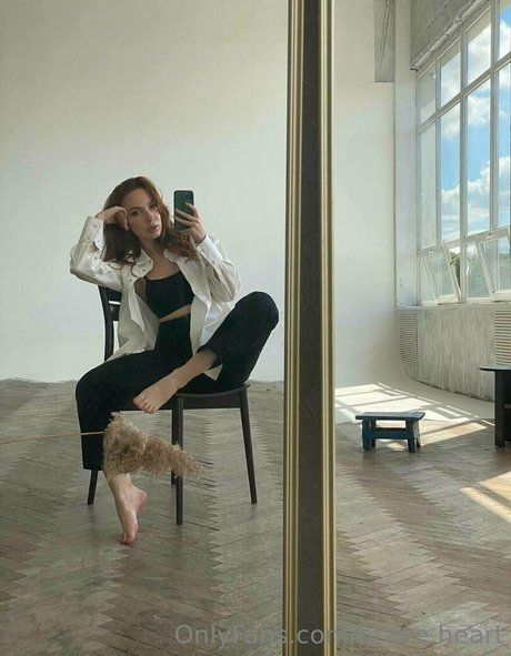 anfällige knochen-onlyfans exklusive xxx galerie