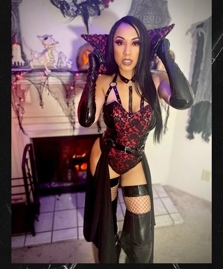 Leila Grey top erotische foto