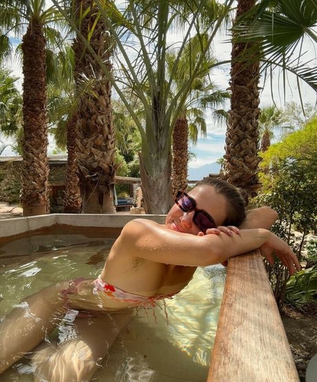 Haley Lu Richardson schöne nackten foto