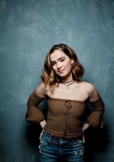 Haley Lu Richardson kostenlose porno galerien
