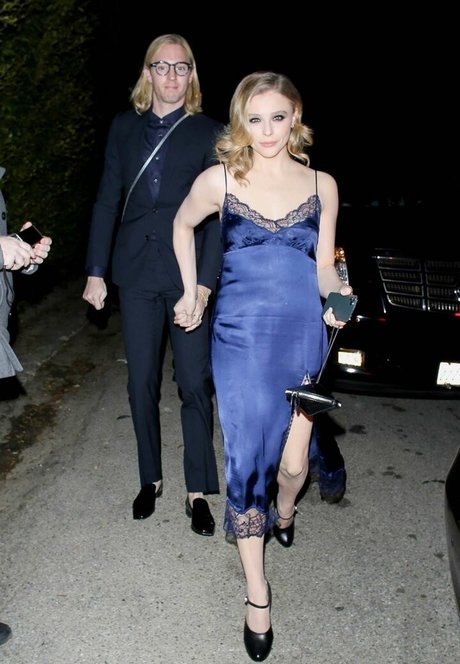 milf handjob onlyfans perfekte nacktheit bild