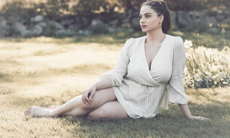 Elisabeth Marchini erotische nackte foto