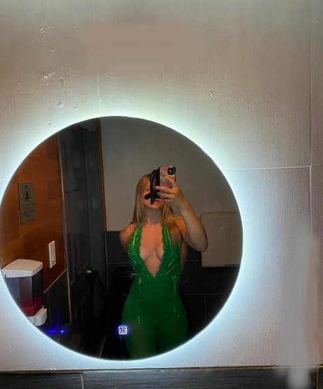 zierliche asiatische onlyfans heiße nackte galerie