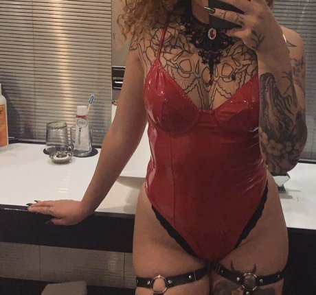 sexy blonde onlyfans nackte galerien