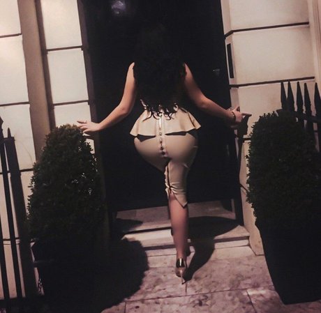 anal-milf-onlyfans kunst bild