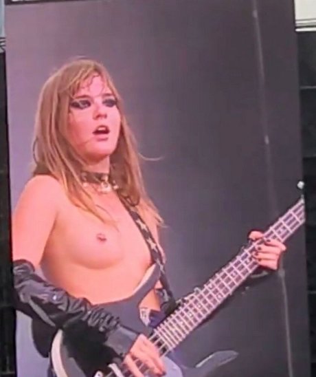 Victoria De Angelis Fotoaufnahmen