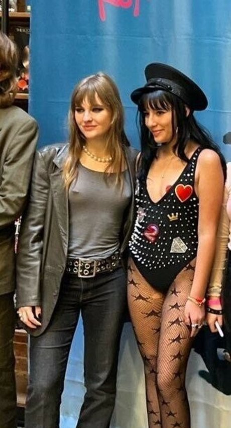 flache onlyfans xxx erotische bilder