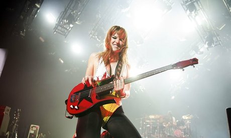 Victoria De Angelis kostenlose heiße galerie