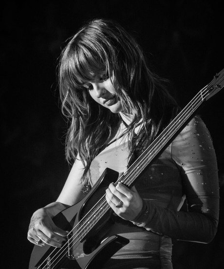 Victoria De Angelis model schöne foto