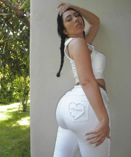 beliebte asiatische onlyfans erwachsene kunst galerie