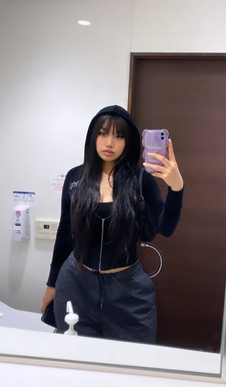 muttermilch-onlyfans kunst akt foto