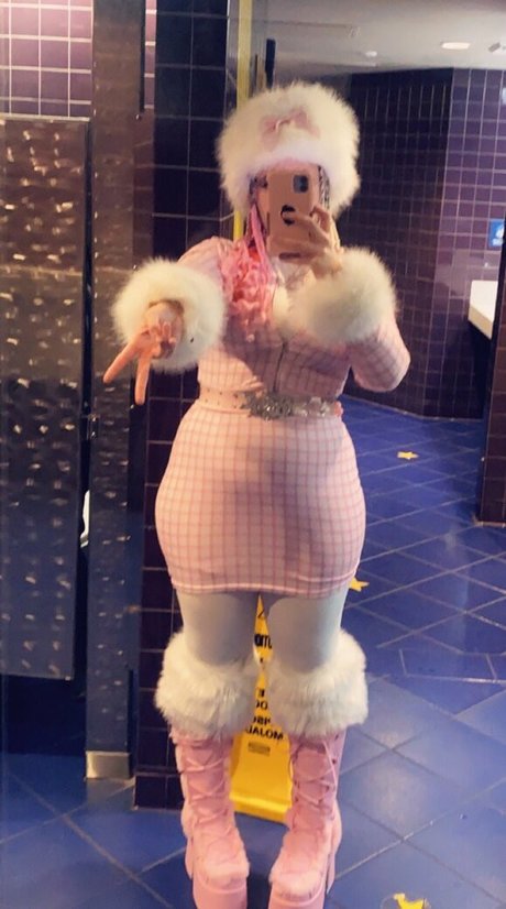 bbyexcellent pornostar nackten bild