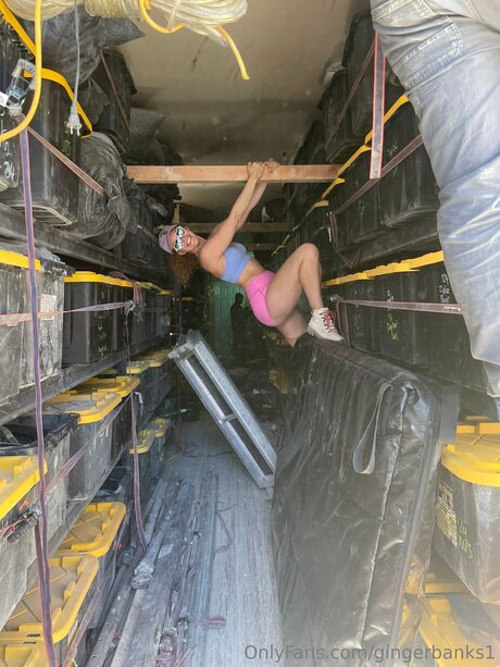 Gingerbanks1 exklusive nackten bild