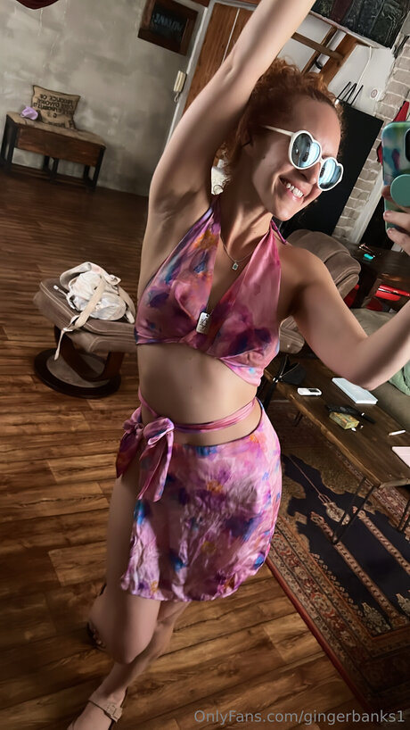 schwarze amerikanische onlyfans hübsche perfekte bild