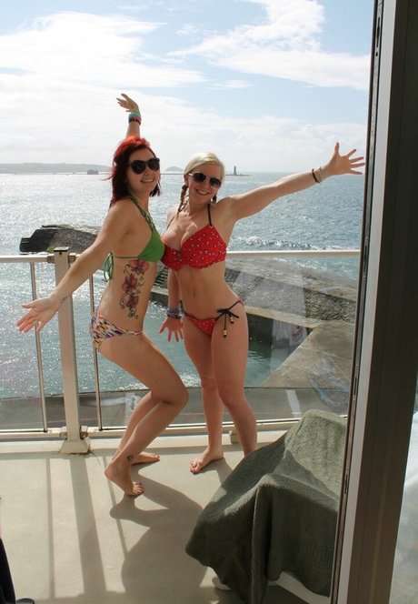 bbw brünette nur fans kunst nacktheit fotos